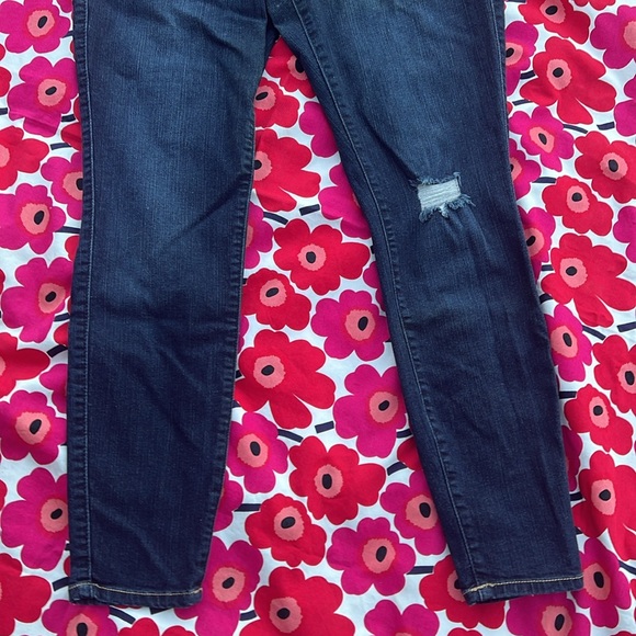 👖Torrid Premium Blue Denim Mid Rise Stretchy Distressed Jegging👖 - Picture 12 of 16